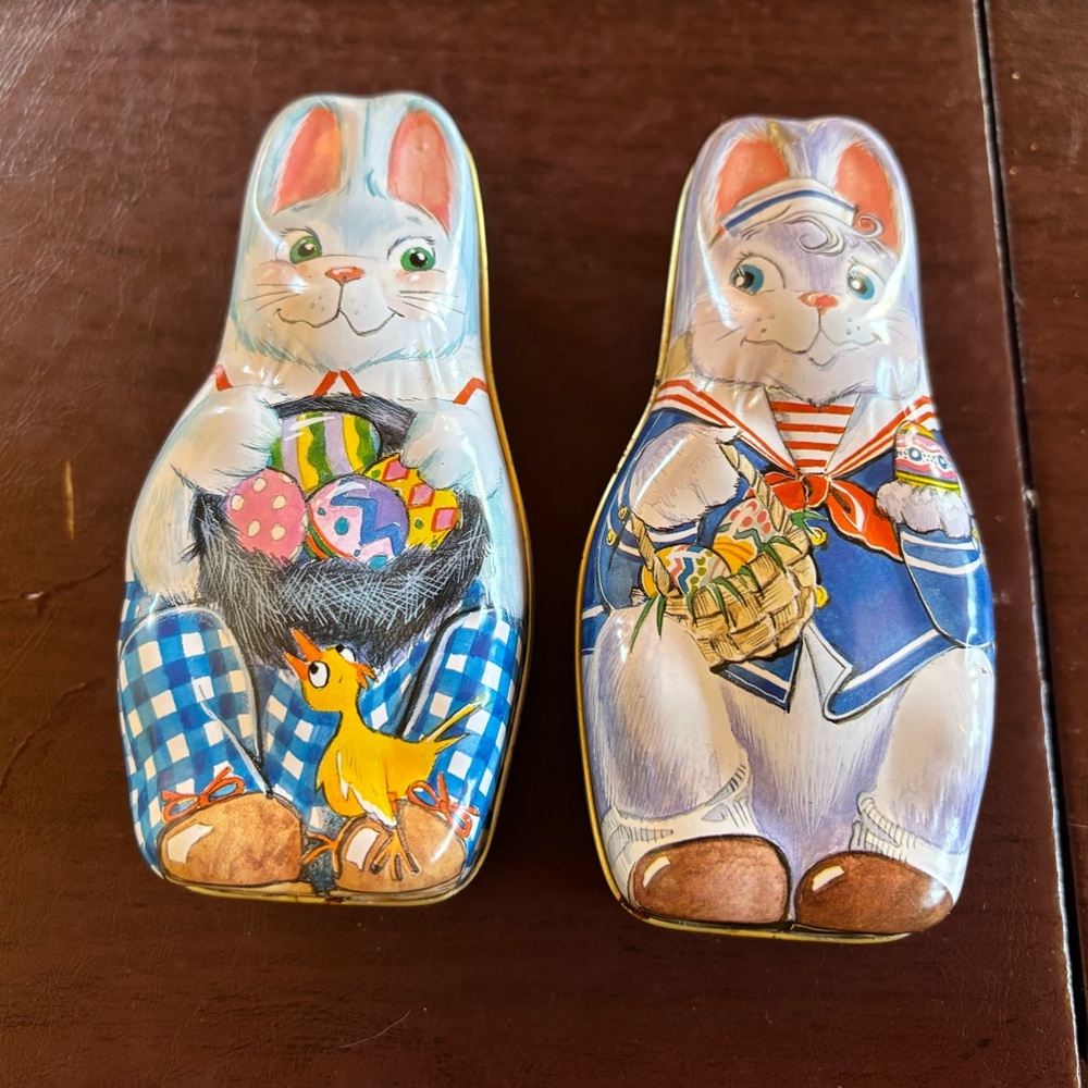 Easter vintage collectible Tin Box Company pair of bunny tins